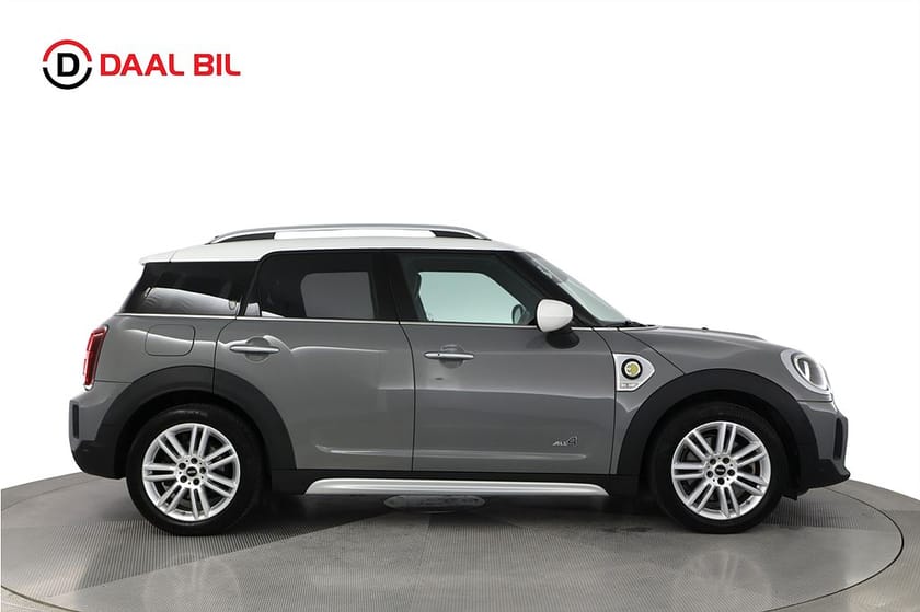 Bild 5 av MINI Countryman Cooper SE ALL4 10 kWh 220HK MAXIMIZE PANO H/K® B-KAMERA