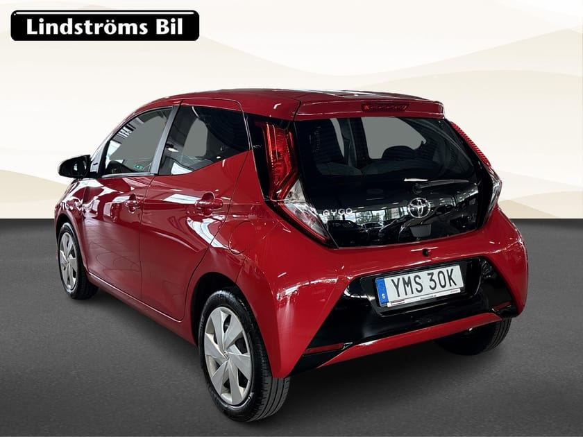 Bild 4 av Toyota Aygo 1.0 X-Play Android Auto/Apple Carplay Vinterhjul