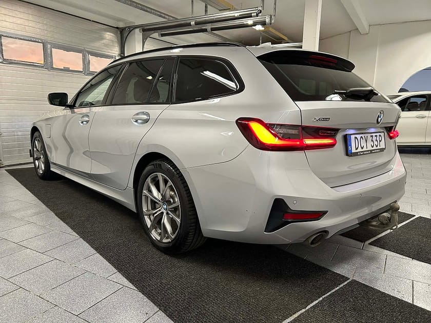 Bild 4 av BMW 330e xDrive Touring 292 hk Steptronic Sport line Drag MOMS