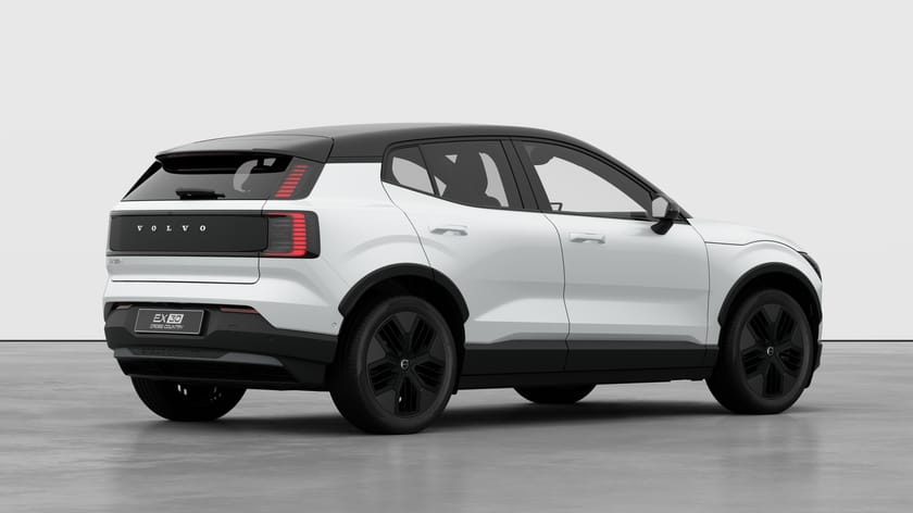 Bilde 3 av Volvo EX30 Cross Country Twin Motor Performance 4x4 Ultra 360°Kamera Panormaglasstak H&K