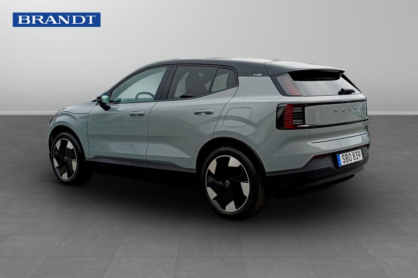 Bild 2 av Volvo EX30 Single Motor Extended Range Plus, Dragkrok, Mörkt tonade rutor 5 st, Värmepump, Rattvärme