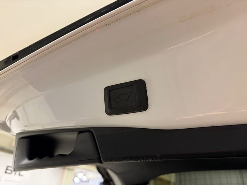 Bild 5 av Toyota RAV4 Plug-in Hybrid E-CVT X EDITION Dragkrok Vinterhjul