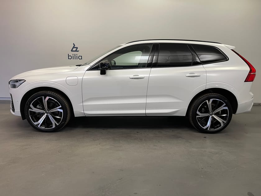 Bild 2 av Volvo XC60 T6 Ultra Dark / Dragkrok / Luftfjädring / 360 Kamera