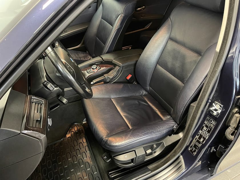 Bild 5 av BMW 520d Sedan NAVI LÄDER LÅGA MIL