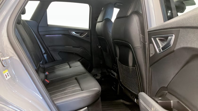 Bild 5 av Audi Q4 50 e-tron quattro quattro, 299hk, S-LINE|BACKK|DRAG|NAVI|CARPLAY