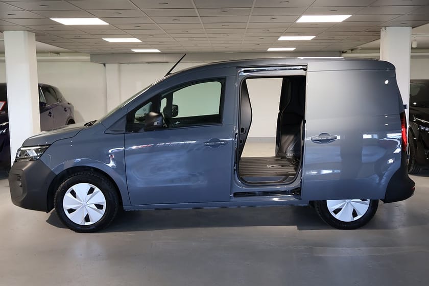 Bild 3 av Nissan Townstar EV 2.2t 45kWh N-Connecta L1 Dubbla skjutd. Drag