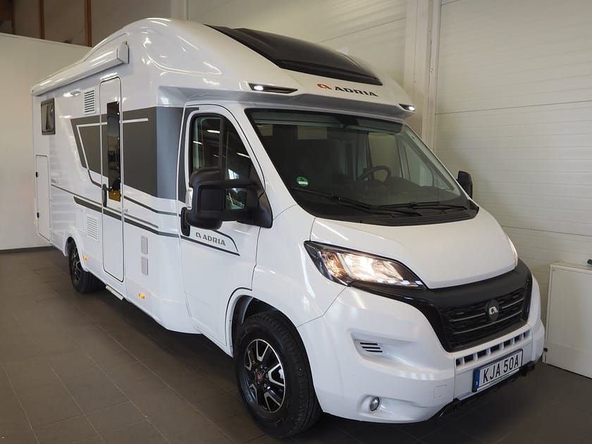 Bild 1 av Adria Mobil Matrix 670 Axess SL 3500kg I Markis I Cykelställ