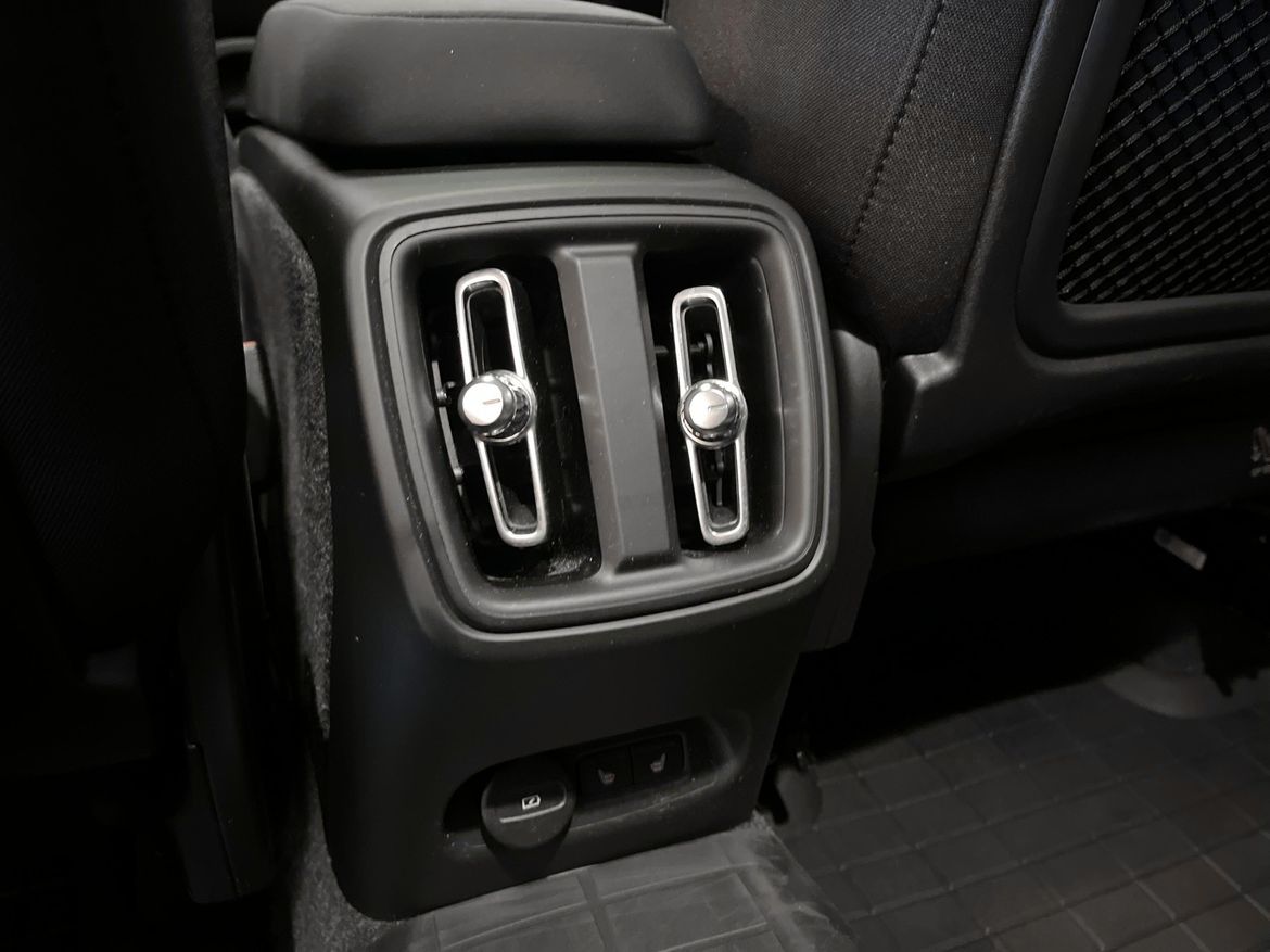 Volvo XC40 2023 - miniatyr 10