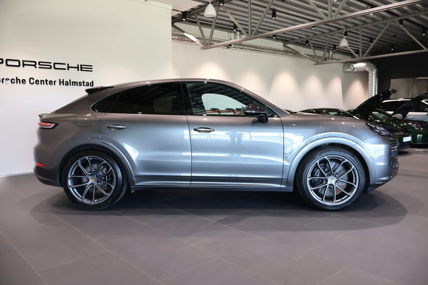 Bild 4 av Porsche Cayenne Turbo E-Hybrid Coupé 740hk V8