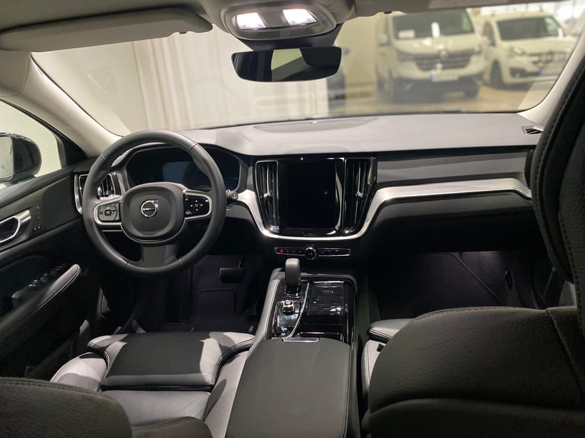 Bild 2 av Volvo V60 T6 Plus Dark Nordic Edition