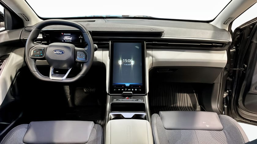 Bild 4 av Ford Explorer EV Extended Range RWD LONG 286HK BUS EDT "DEMO"