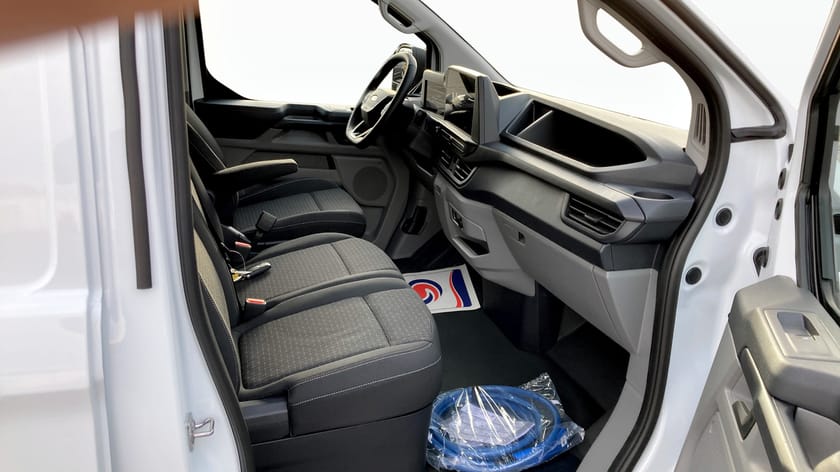 Bild 3 av Ford E-Transit Custom 320 Trend 320S 82.5 kWh 136hk Rwd