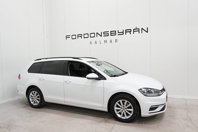 Bild 2 av Volkswagen Golf Sportscombi 1.6 TDI D-värm B-kamera Carplay Dragkrok