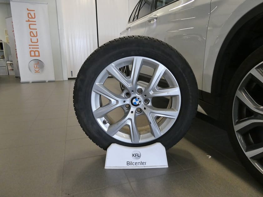 Bild 2 av BMW X1 xDrive20d Sport line Aut-Drag-Kamera-HUD-Navigation-SoV