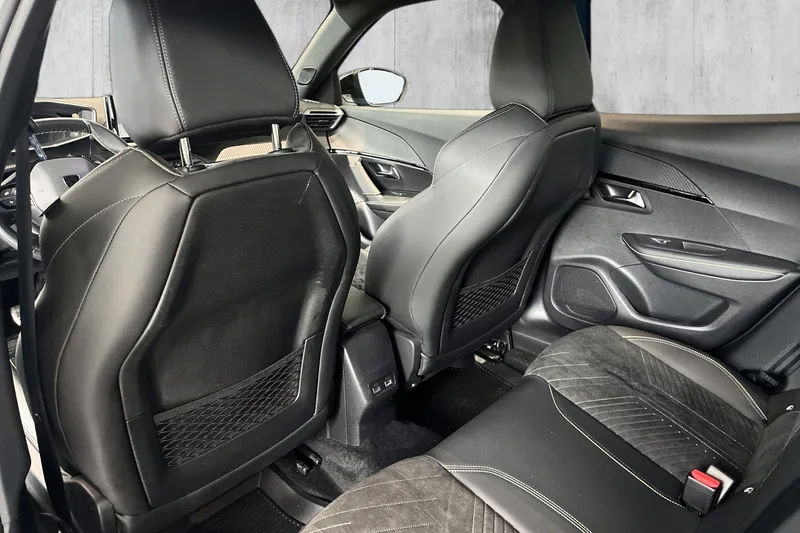 Peugeot e-2008 bilde 12