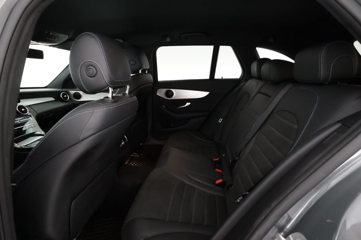 Mercedes-Benz C-Klass 2020 - miniatyr 12