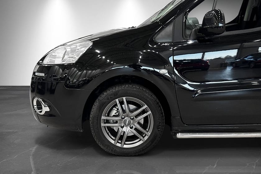 Bild 2 av Peugeot Partner Skåpbil 1.6 90hk Automat Dragkrok PDC Kamrem Bytt