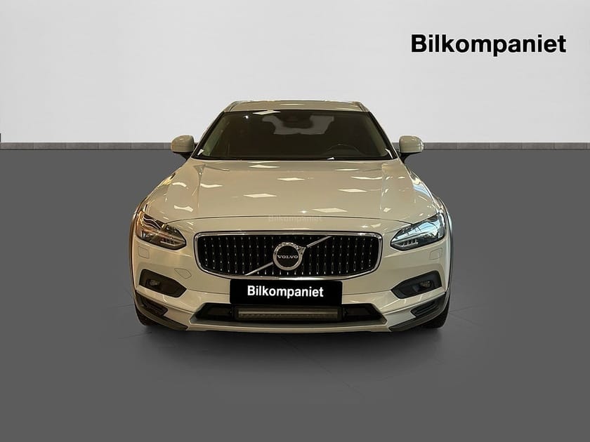 Bild 2 av Volvo V90 Cross Country B4 AWD Geartronic Momentum (Vinterhjul, Dragkrok)