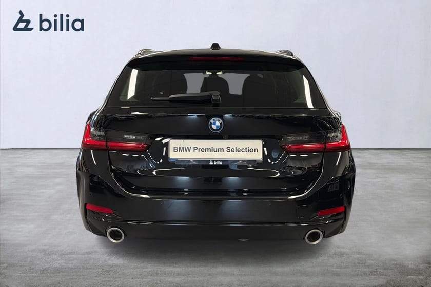 Bild 5 av BMW 330e xDrive Touring | H&K | Drag | Backkamera | Farthållare