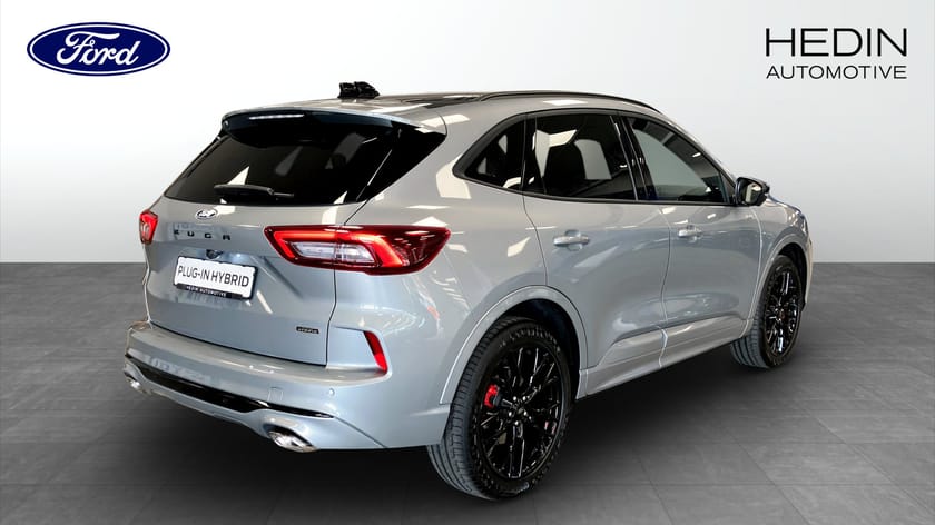 Bild 2 av Ford Kuga Plug-In Hybrid ST-Line X 243hk | Black Edition