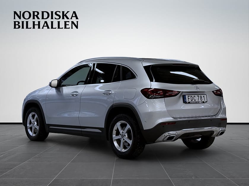 Bild 5 av Mercedes-Benz GLA 200 7G-DCT Nybesiktad Nyservad Dragkrok Backkamera