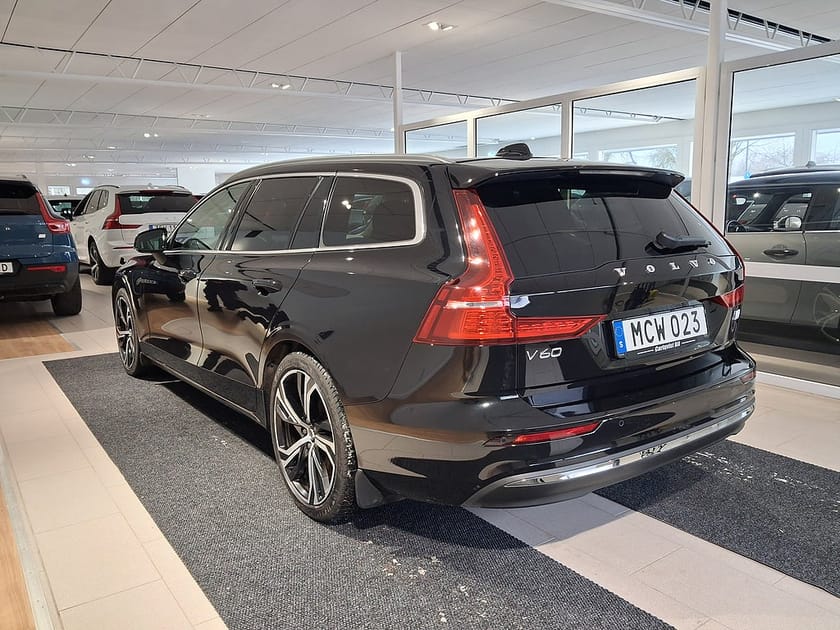 Bild 4 av Volvo V60 T6 Recharge Core Edition plug in AWD 350HK 4x4