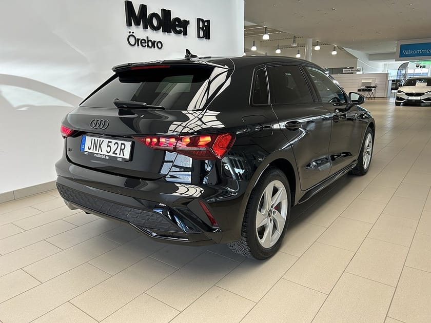 Bild 4 av Audi A3 Sportback 45 TFSI e 272hk S LINE