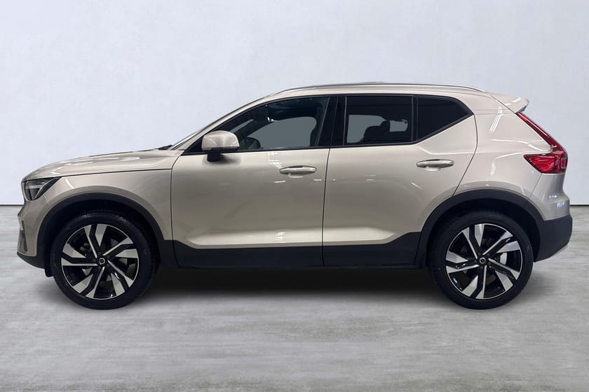 Bild 2 av Volvo XC40 B4 FWD Bensin Core SE