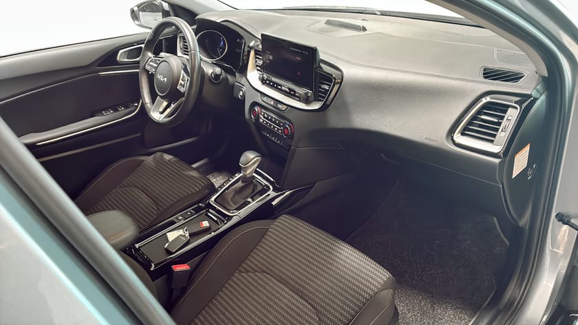 Bild 3 av Kia XCeed Plug-in Hybrid Action 141hk Backkamera