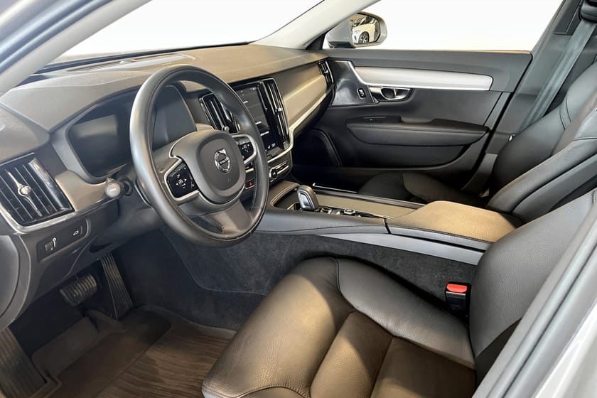 Bild 5 av Volvo V90 B4 AWD Diesel Momentum Advanced SE