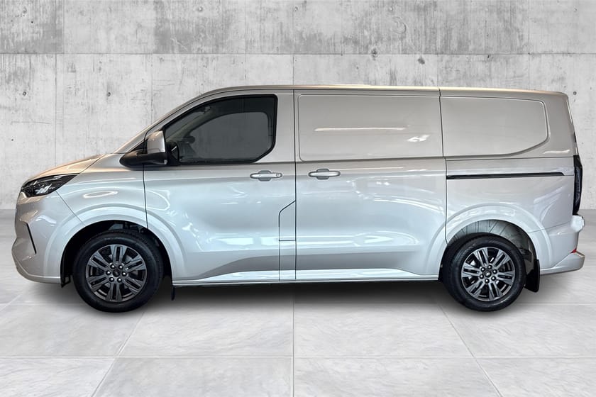 Bilde 2 av Ford Transit Custom 320 170hk Automat AWD*Takstativ*NAVI*Kamera*ACC