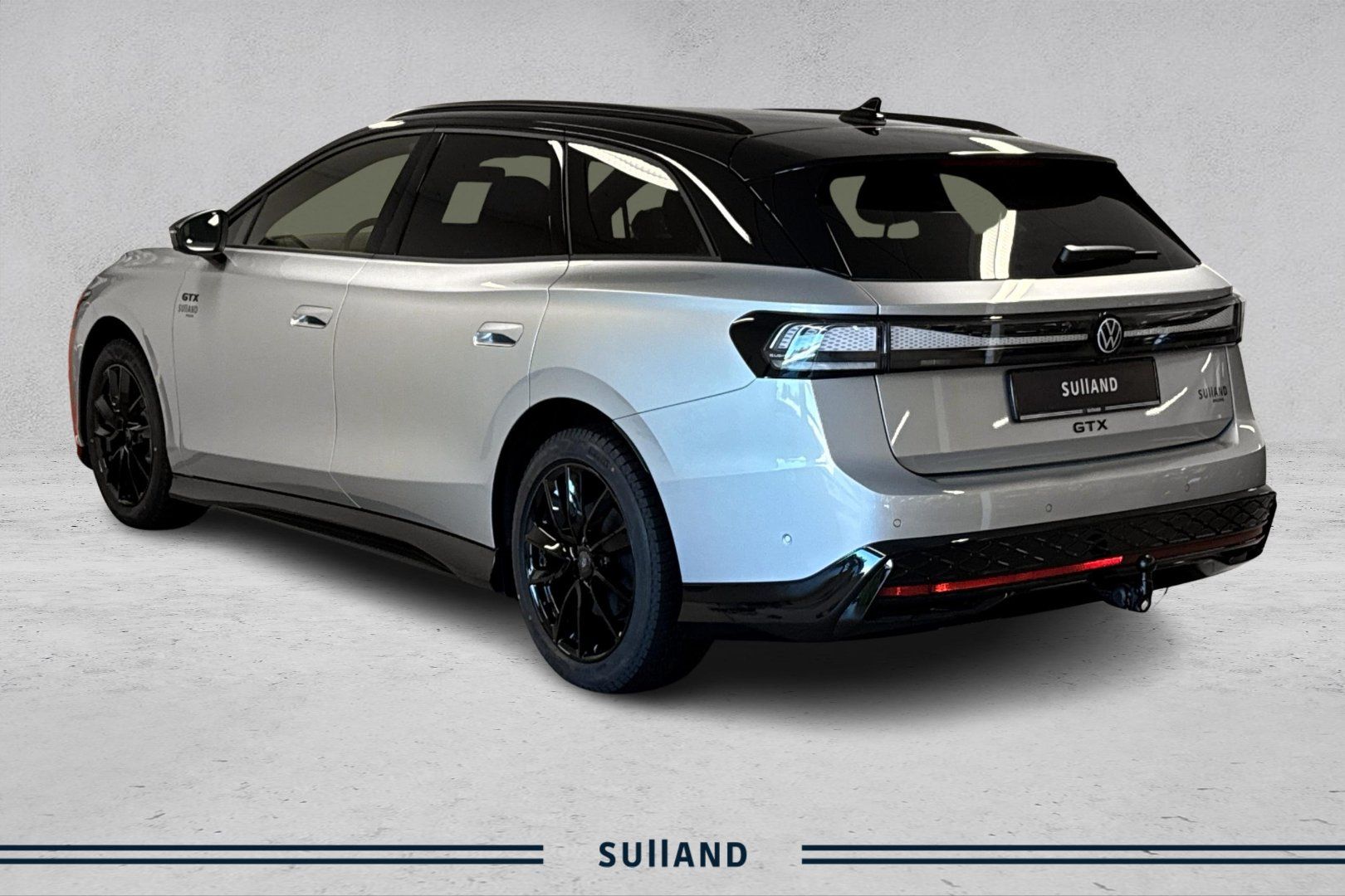 Thumnail bilde 2 av Volkswagen ID.7 GTX Tourer
