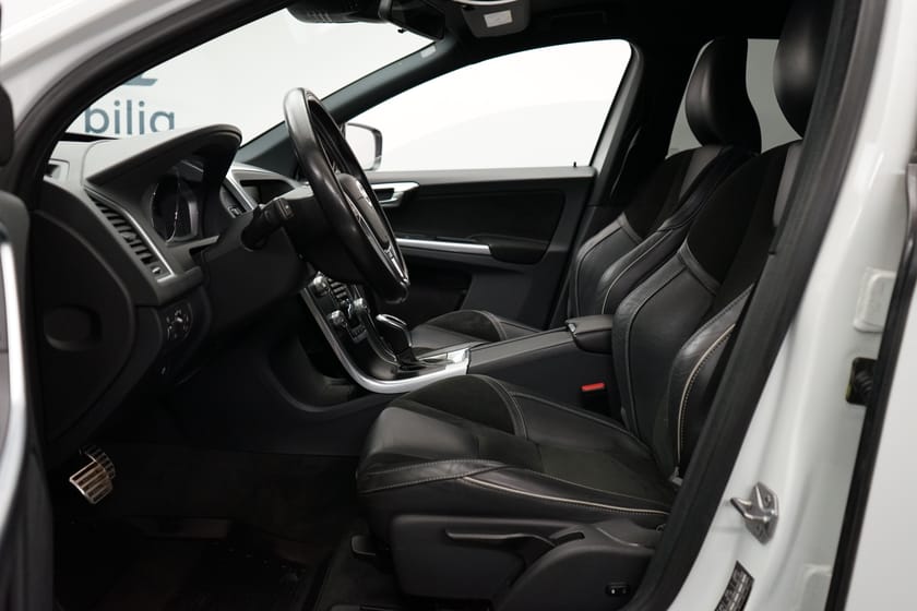 Bild 5 av Volvo XC60 D4 AWD Classic R-Design, Dragkrok, Navigation