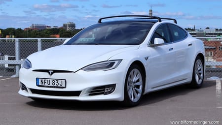 Tesla Model S Long Range AWD Range+ 572hk S/V-hjul Moms
