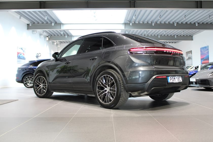 Bild 2 av Porsche Macan Electric MOMS