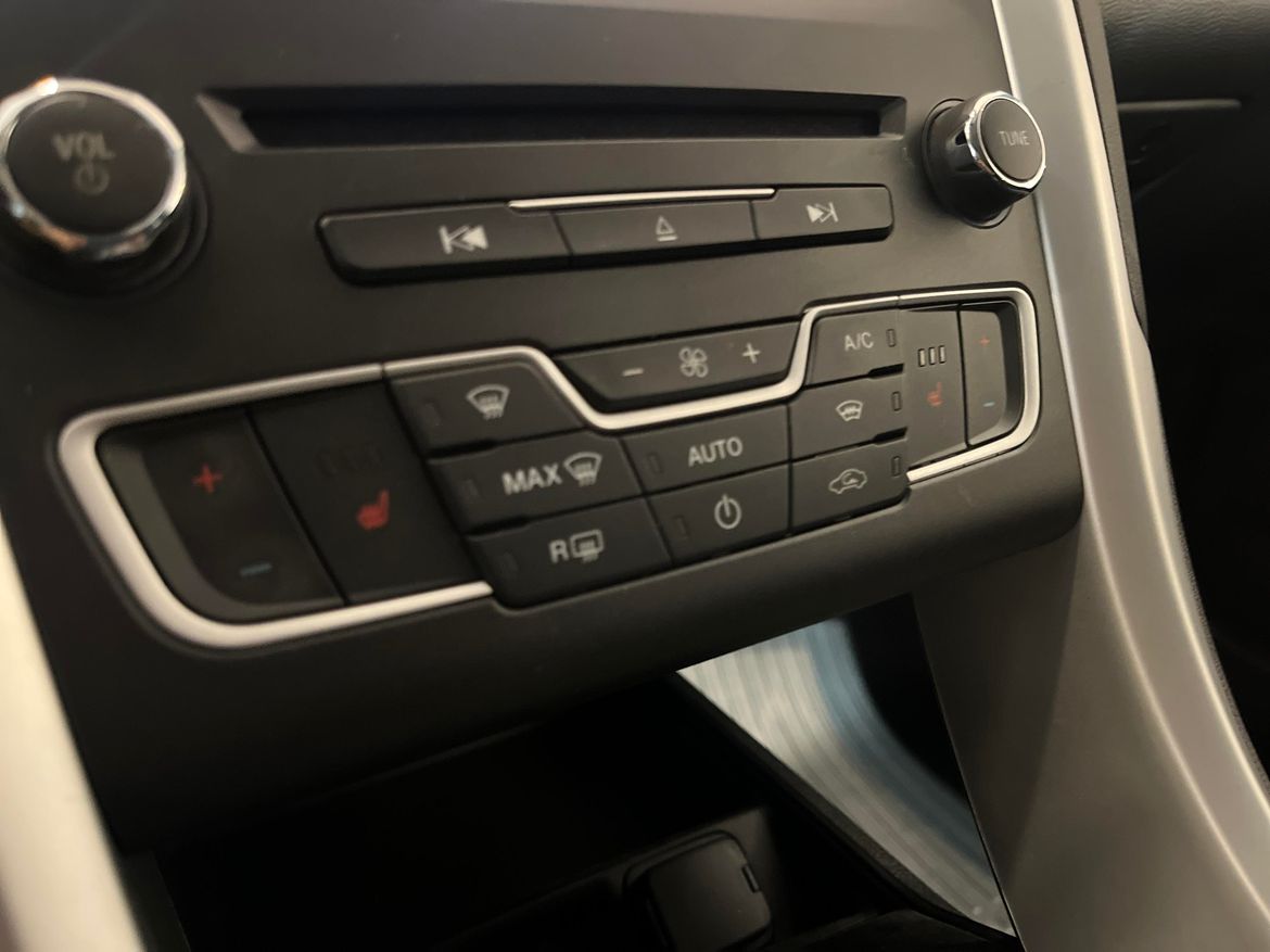 Ford Mondeo 2016 - miniatyr 18