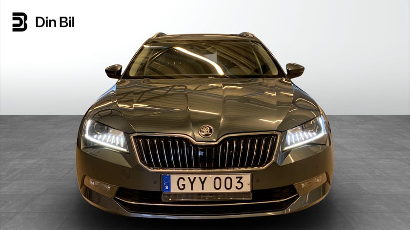 Bild 4 av Škoda Superb Kombi 2.0 TDi L&K 4X4 Värmare Drag 190HK