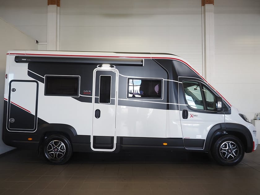 Bild 3 av Challenger Campervan Fiat X250 Markis Taksäng Stort garage AUT