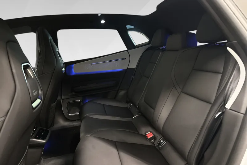 Polestar 4 Long Range Dual motor bilde 13