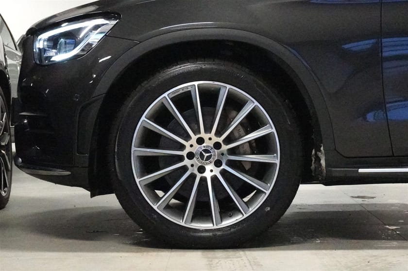 Bild 2 av Mercedes-Benz GLC 300 d 4MATIC AMG Line Pano Drag 360° Burmester