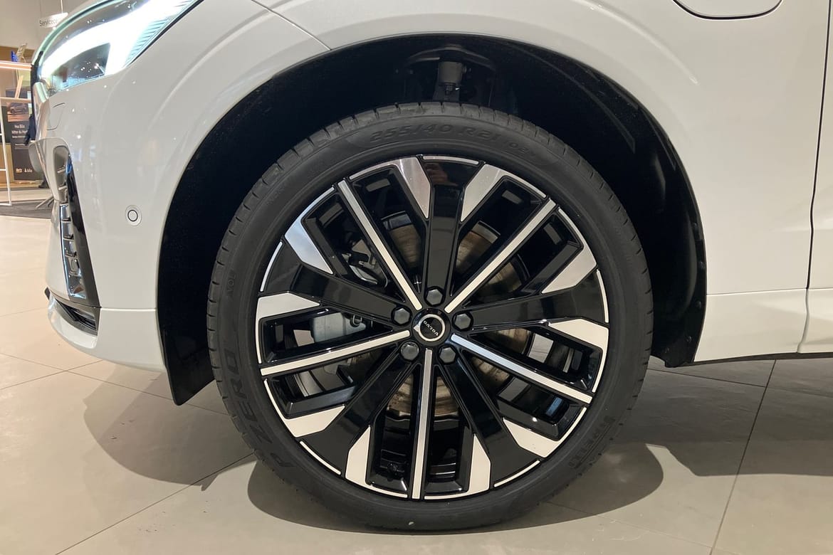 Bild 4 av 6 på bilen