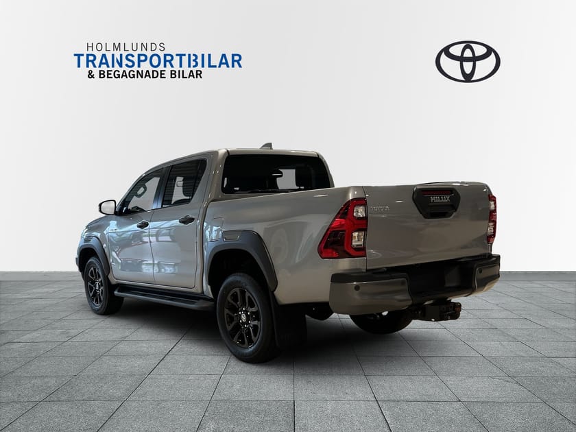 Bild 2 av Toyota Hilux Dubbelhytt D-CAB 2,8 D-4D MHEV AUT6 4WD INVINCIBLE