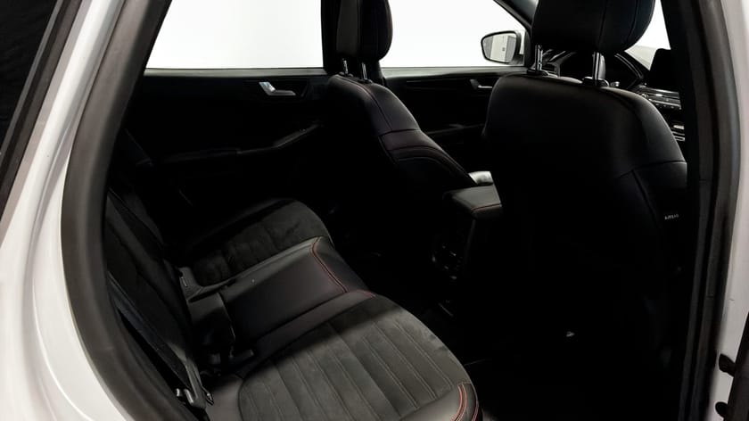 Bild 5 av Ford Kuga Plug-In Hybrid ST-LINE X   E-CVT 225hk
