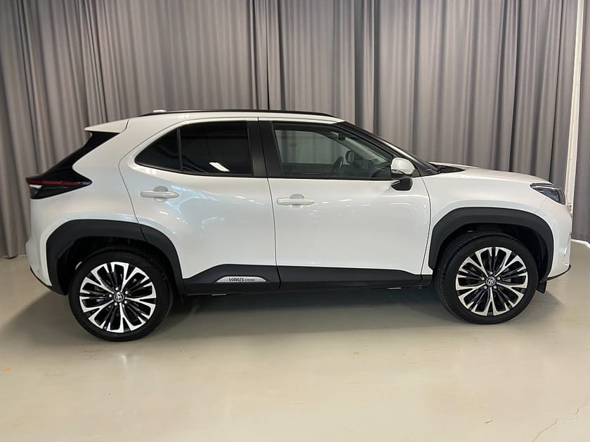Bild 4 av Toyota Yaris Cross Hybrid 130 AWD-i 130hk e-CVT Style B-Kamera
