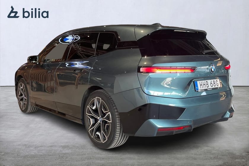 Bild 2 av BMW iX xDrive50 Sportpaket/H/K/Laser/Drag/Adaptiv fart/Rattvär