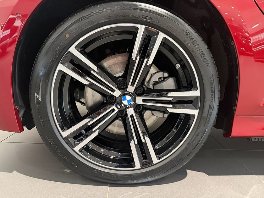 Bild 5 av BMW 330e xDrive Touring 