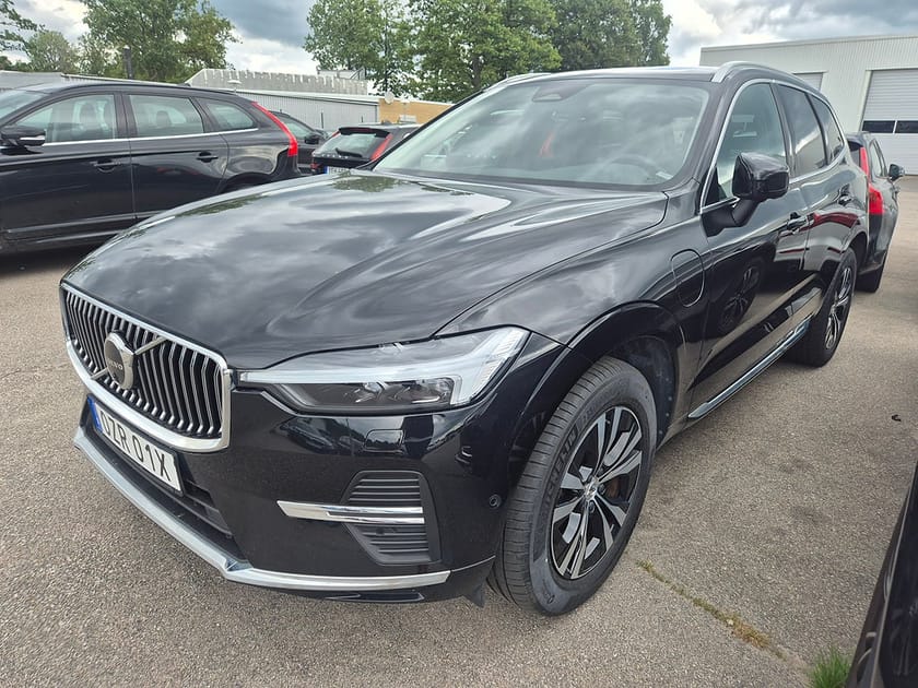 Bild 1 av Volvo XC60 T6 Recharge Core Bright plug in AWD 350HK 4x4 Panorama