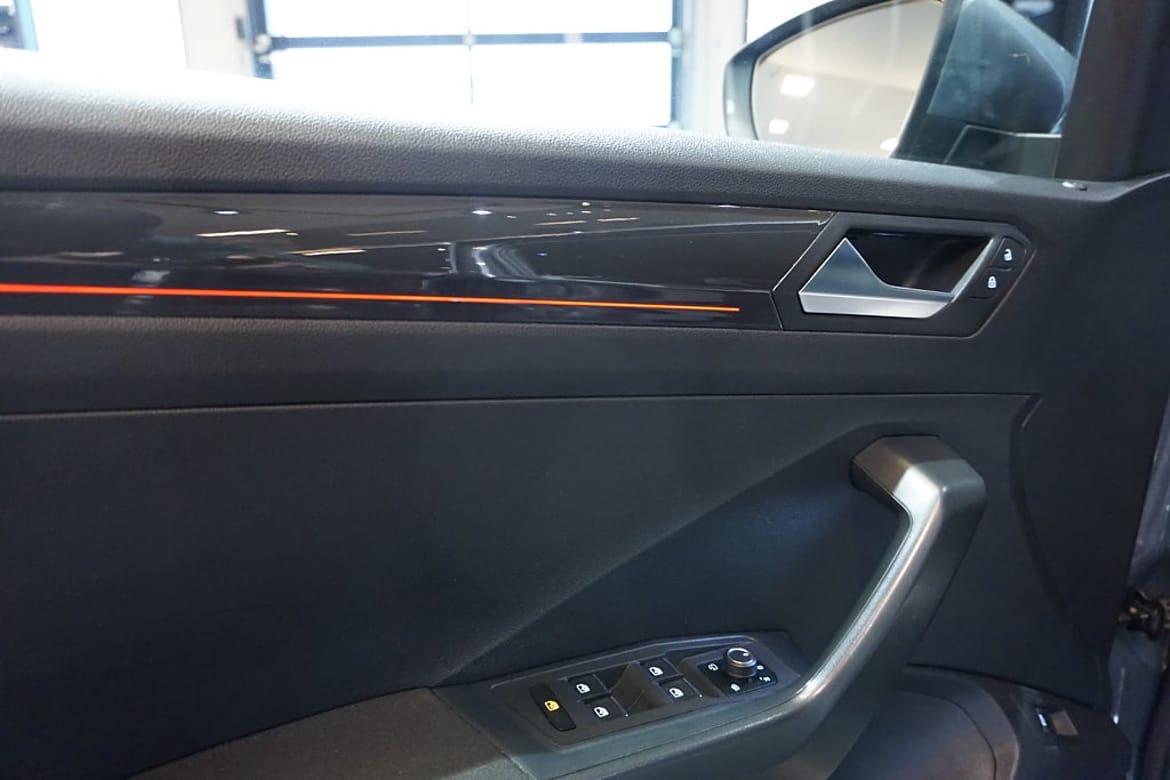 Volkswagen T-Roc 2018 - miniatyr 11