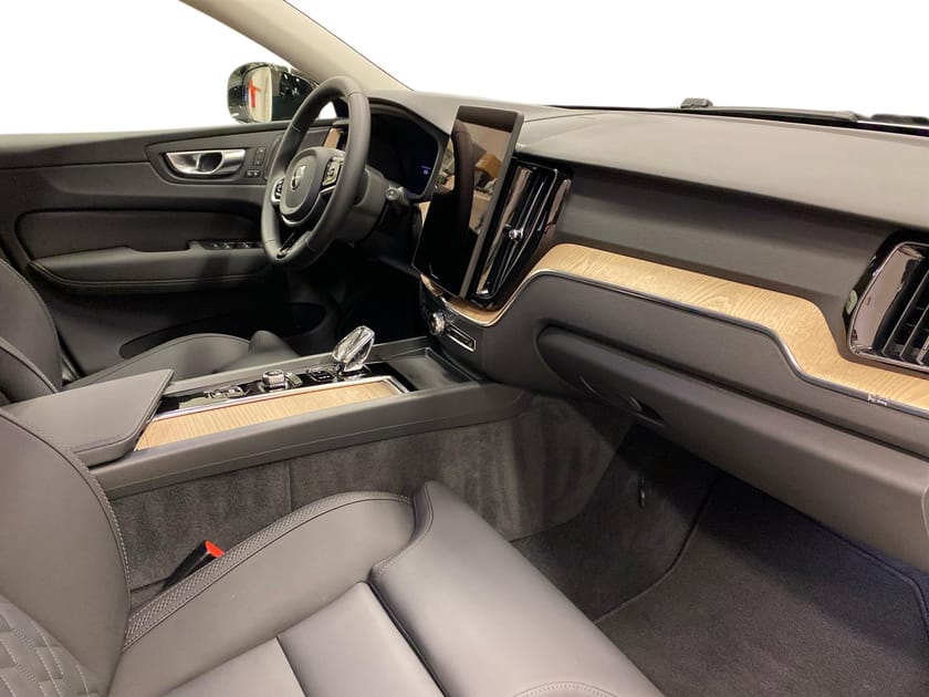 Bild 4 av Volvo XC60 T6 Plus Dark Nordic Edition