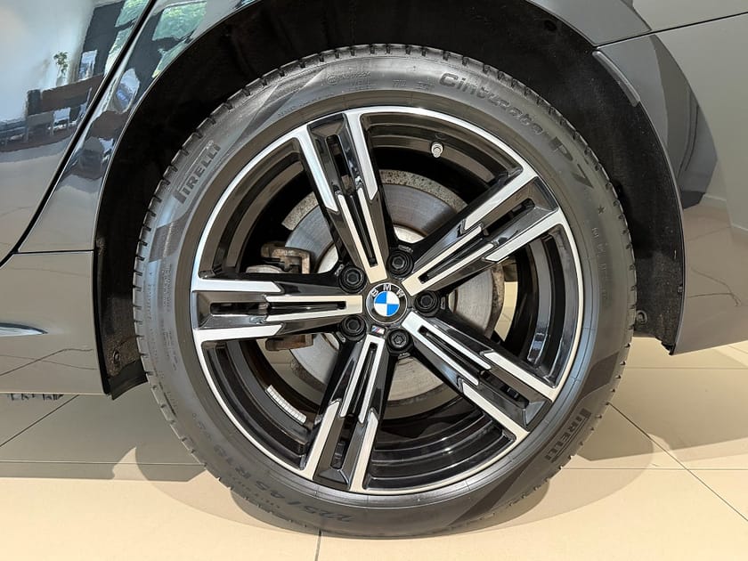 Bild 3 av BMW 330e Sedan M-Sport, Drag, Värmare, Adpt Fart, HiFi,Rattvärme,Navi
